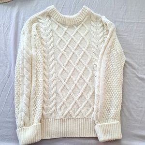 Dreskip white cable knit sweater